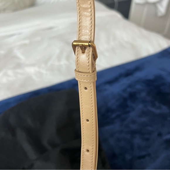 Saint Laurent SAC DE JOUR NANO IN SMOOTH LEATHER - Picture 10 of 16